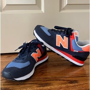 New Balance women’s 574 tennis shoe, size 8